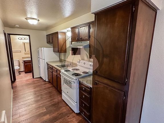 4th image of 3809-3873 24th Pl NE #3815