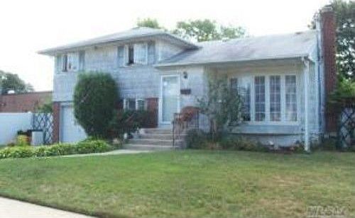 1st image of 4 Frank Ave