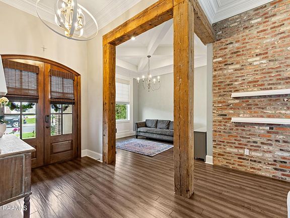 3rd image of 203 Abaco Ln