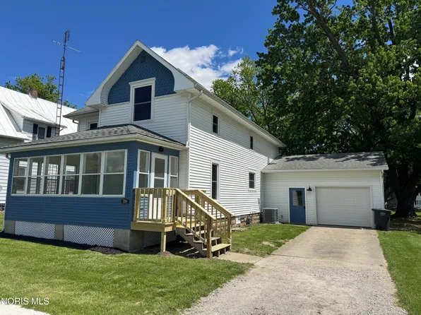 206 Cedar St, Pioneer, OH 43554