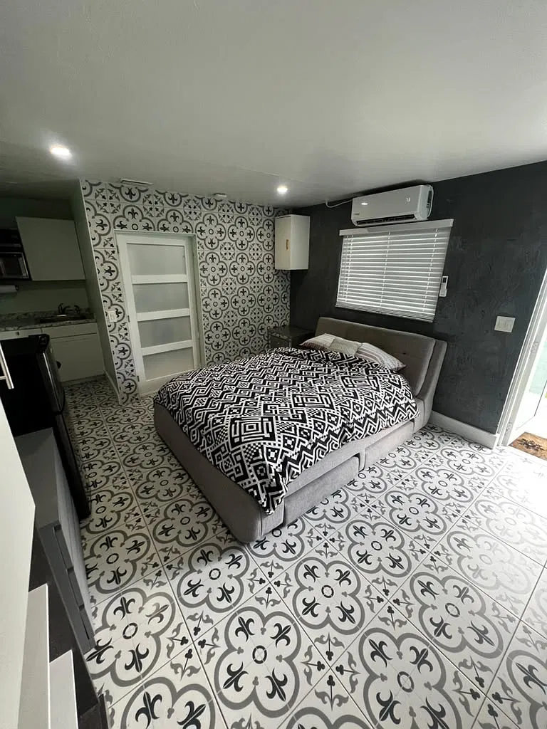 Studio, 525 sqft, $1,295 — Photo 2