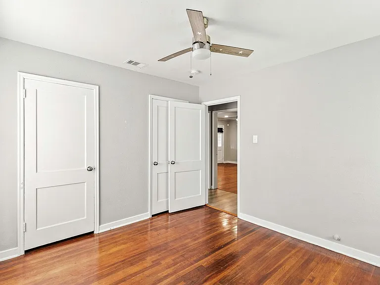 223 Jasmine St — Photo 15