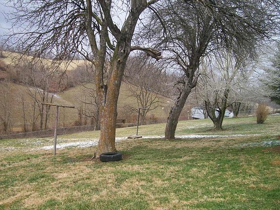 5th image of 448 Terrace Ave