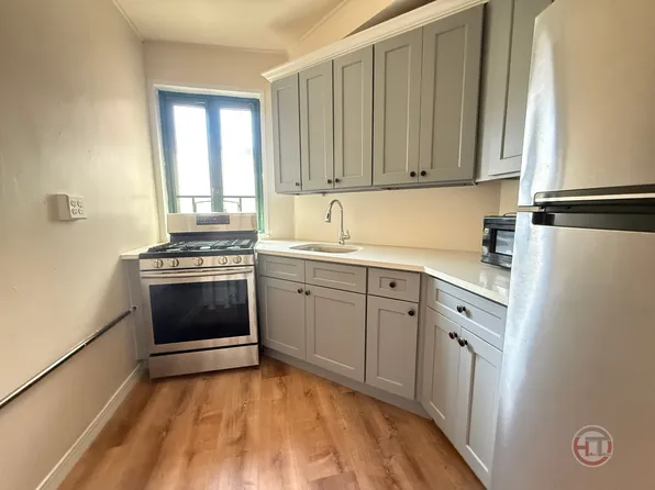 1530 Metropolitan Ave APT 6D, Bronx, NY 10462