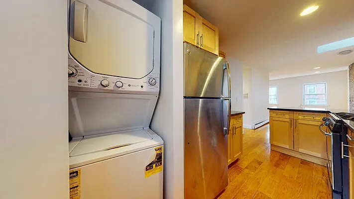 Rented by Bond New York | media 10