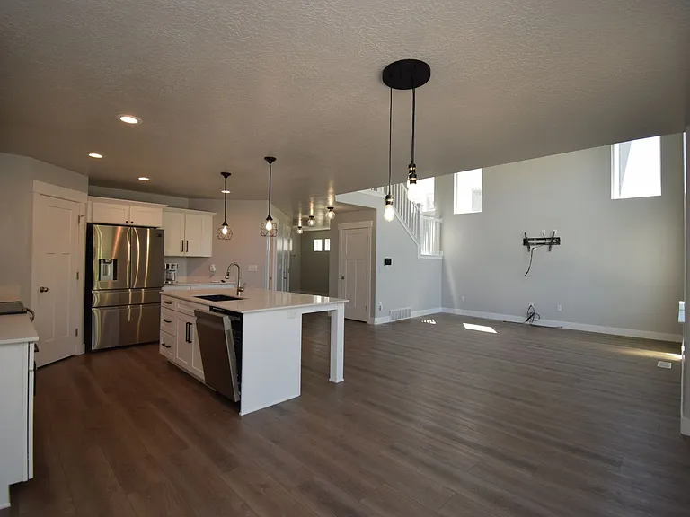 904 W Ellsworth St — Photo 22