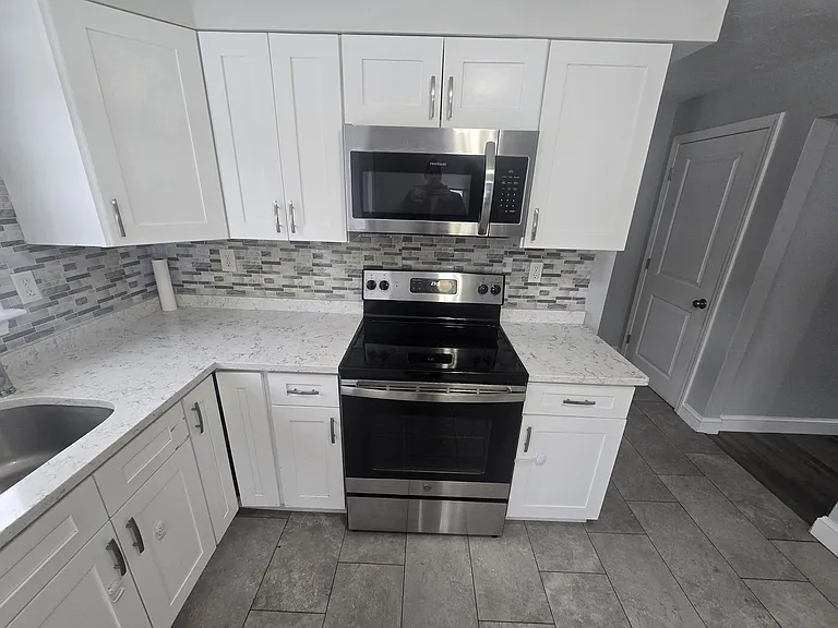 278 Ware St — Photo 8