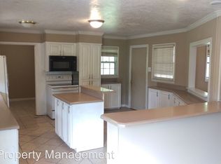 2109 Douglas Dr, Oxford, AL 36203
