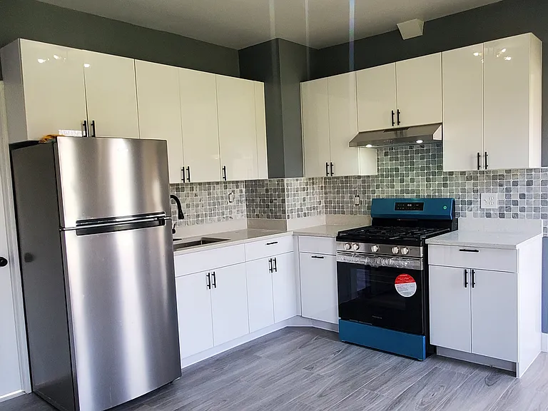 199 Alex St #1 — Photo 11