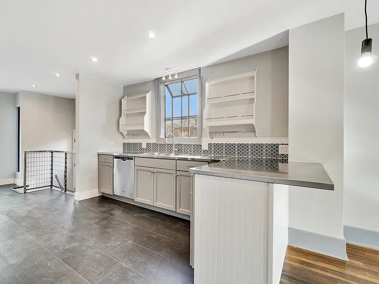 840 Hill Ave — Photo 7