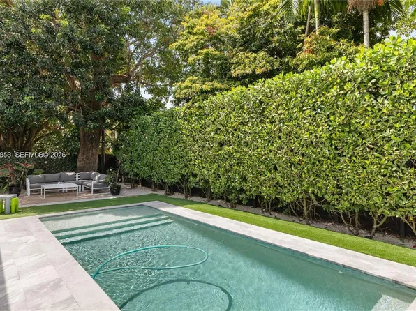 11810 W Biscayne Canal Rd, Miami, FL 33161