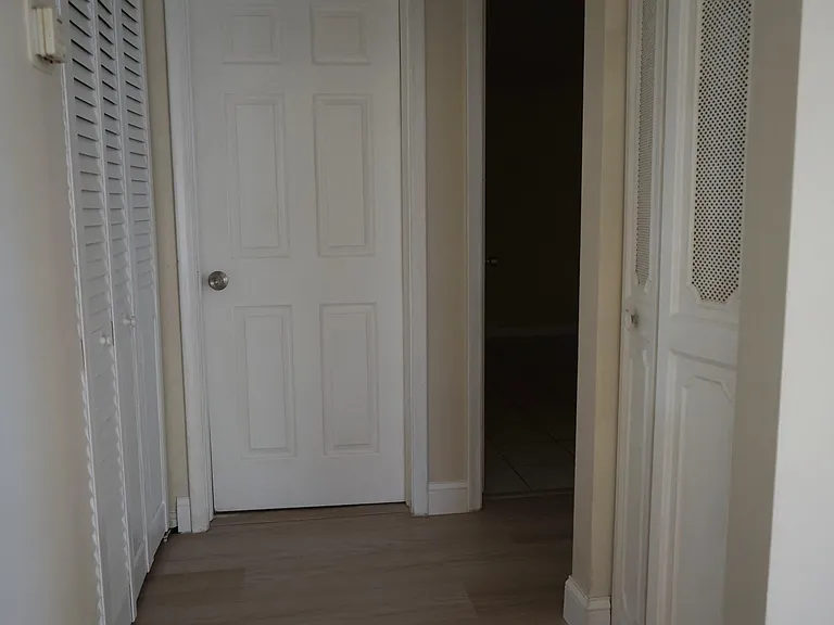 1957 Liberty St #1 — Photo 18