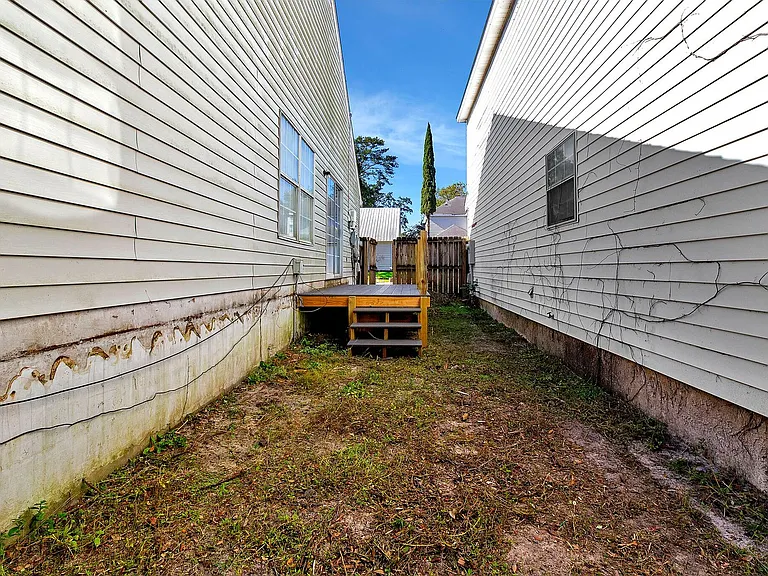 9 Forest Breeze Ct — Photo 26
