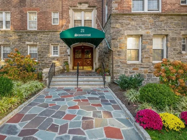 21 N Chatsworth Avenue #4-L, Larchmont, NY 10538