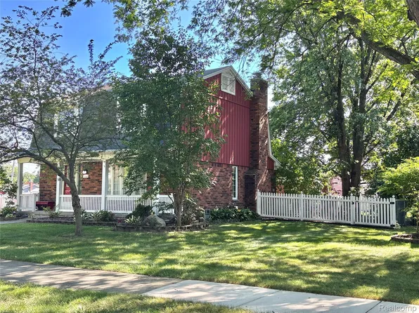 14819 Forest St, Southgate, MI 48195