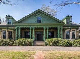 302 Saint Marys Cir, Savannah, GA