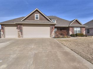 1305 E 135th St S, Glenpool, OK 74033