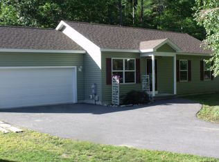 30 Cloverleaf Dr, Warrensburg, NY 12885