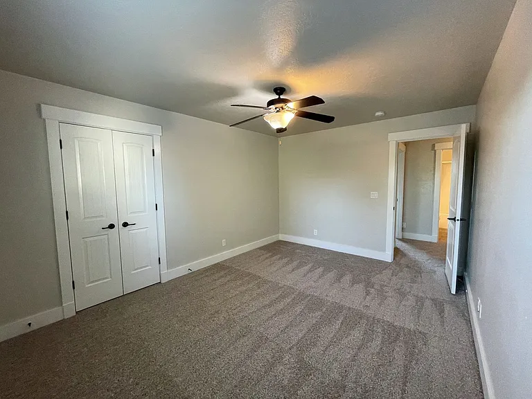 709 N Saddlebrook Way — Photo 31