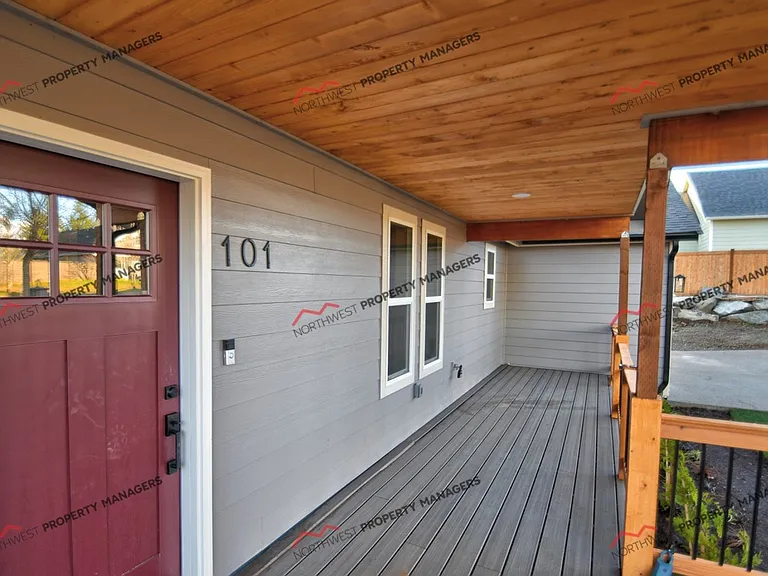 101 Sycamore Ln — Photo 3