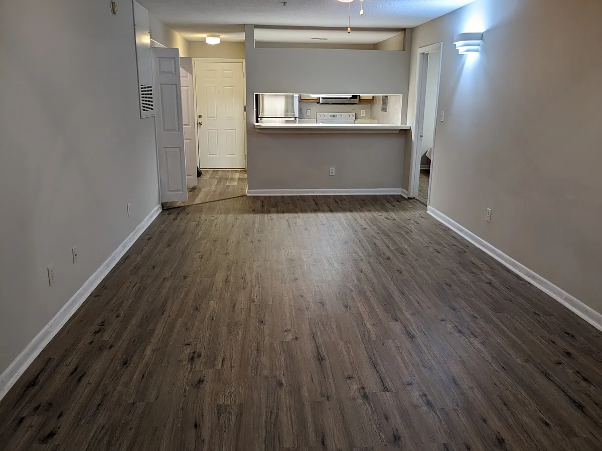 Building Photo - 1241 University Ct #202