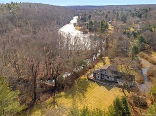 30 Maplehurst Rd, Guilford, CT 06437