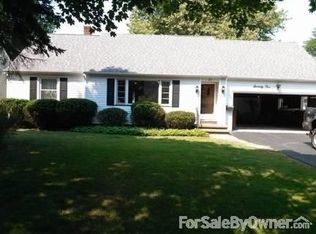 71 Cornwall Ln, Rochester, NY 14617