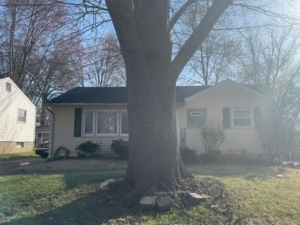 770 Harrison St, Florissant, MO 63031