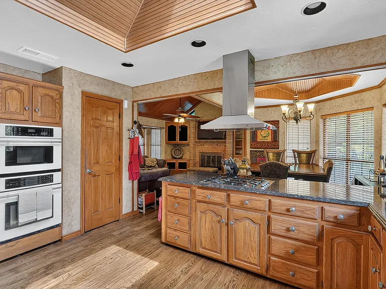 2335 Highlands Creek Rd — Photo 13
