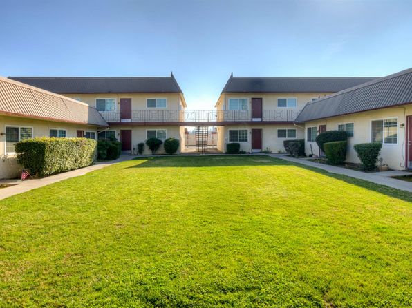 1228 Jefferson Ave, Clovis, CA 93612