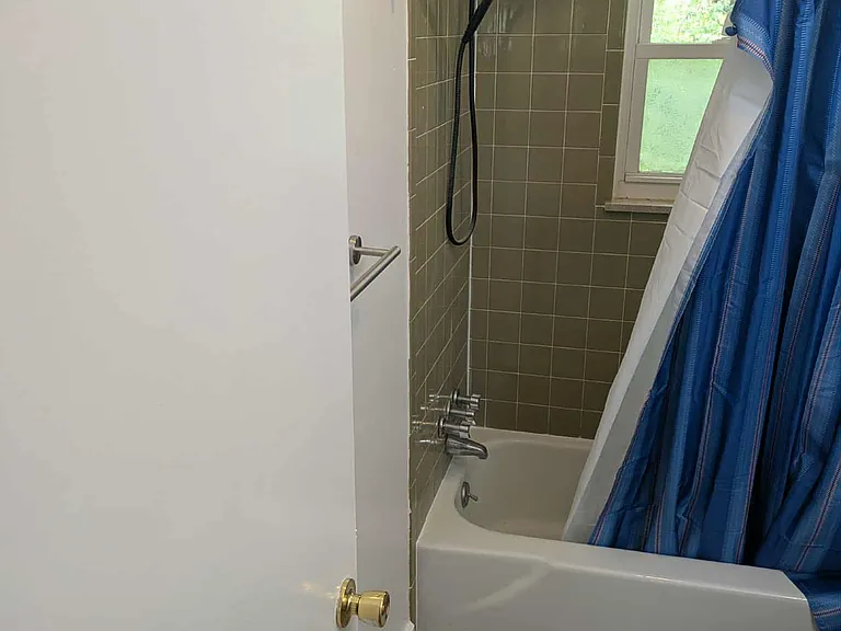 10765 Mercury Dr — Photo 23