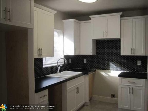 3rd image of 1745 NE 181st St
