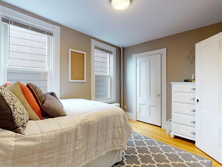 38 Vinton St #2 — Photo 9