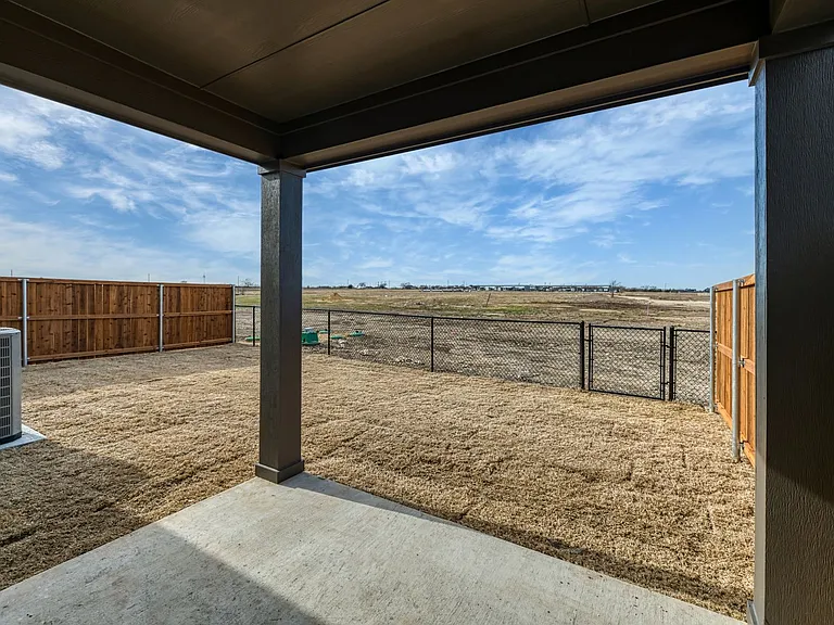 4407 Clovis Ct — Photo 31
