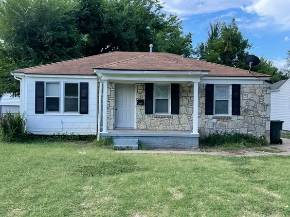 204 W Kittyhawk Dr, Midwest City, OK 73110