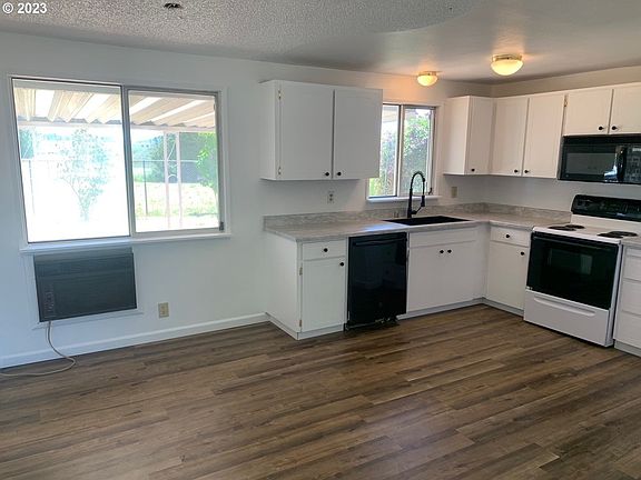 5th image of 6305 NE 140th Ave