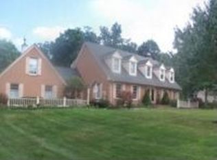 60 Oak Tree Ct, West Middlesex, PA 16159