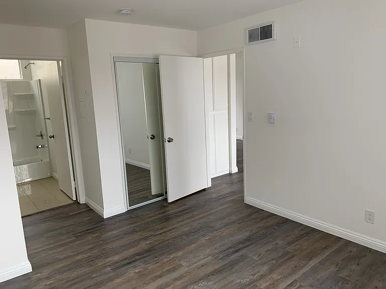 Oxford Villa Apartments — Photo 11