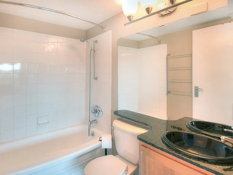 417 E Kiowa St #707 — Photo 6