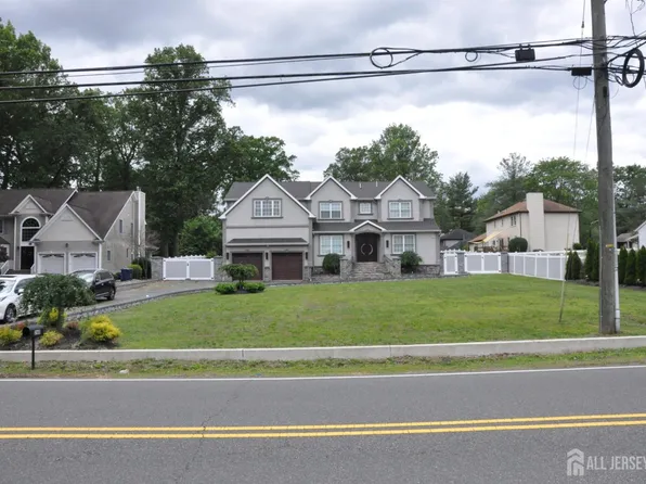 260 Church Ln, North Brunswick, NJ 08902