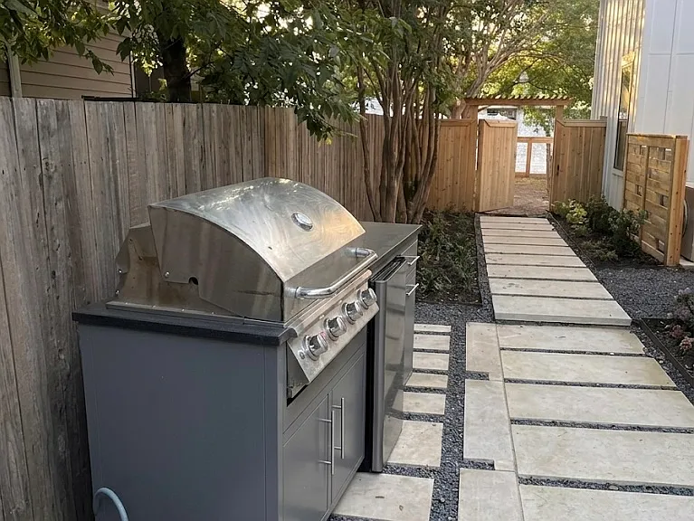8015 Lazy Ln — Photo 35