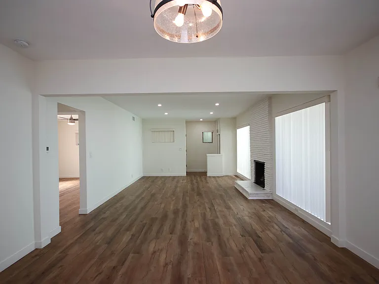 1621 Raymond Hill Rd #A — Photo 11
