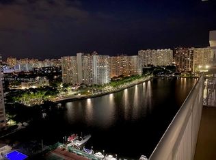 18061 Biscayne Blvd #PENTHOUSE 02-2, North Miami Beach, FL 33160