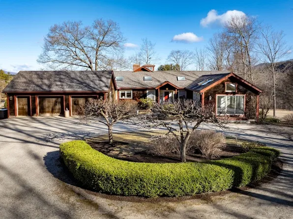 200 Johnson Road, Canaan, CT 06031