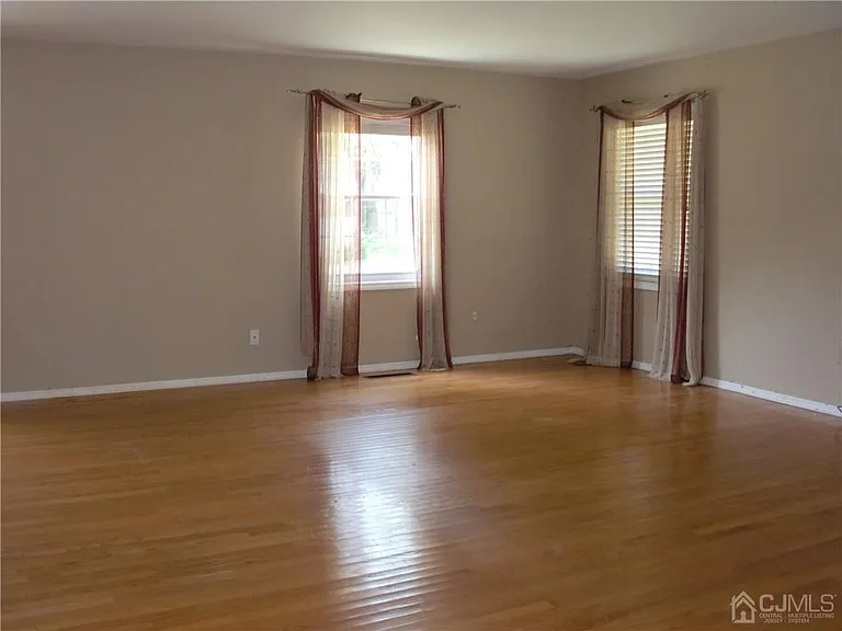 1 Tripplet Rd — Photo 8