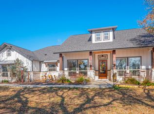 1223 Morning Glory Ln, Adkins, TX 78101