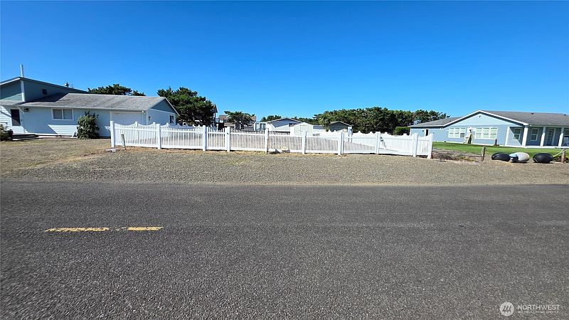 5th image of 35211 G Street