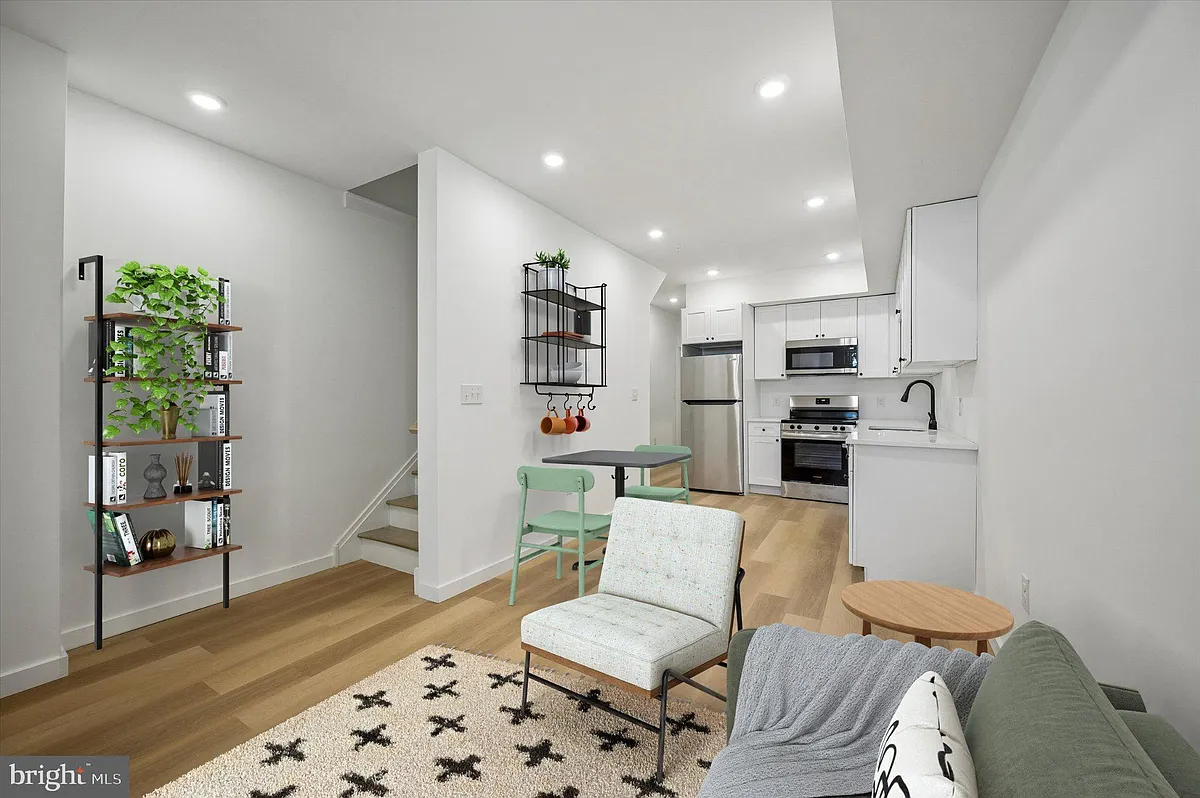 Building Photo - 2032 E Lehigh Ave #1