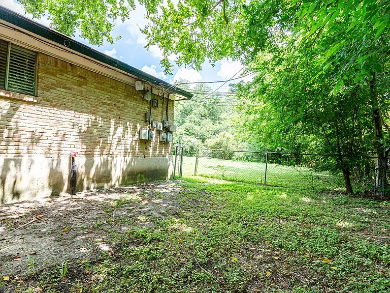 3004 Pecan Springs Rd #B — Photo 19