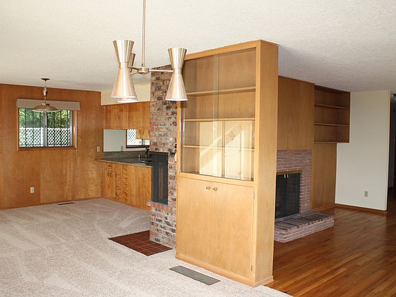 Dining Built-Ins